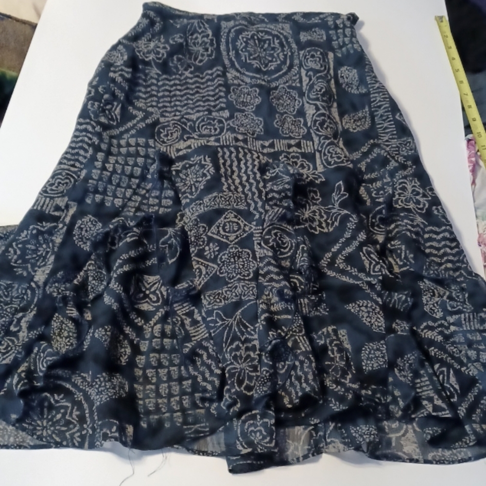 Ruffled skirt - Picture 5 of 9